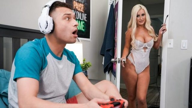 Fillupmymom – She Craves Cum Inside Her With Tiffani Tiffani Madison, Johnny Love | Fillupmymom
