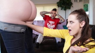 Brazzers – Horny Cosplay Cutie Fists Gorgeous Ginger Goddess